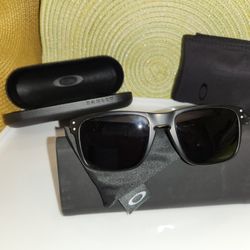 Oakley SUNGLASSES
