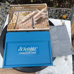 Vintage 1977 Travel Scrabble Game — Complete 100 Tiles, Case, Instructions & Brochures  DESCRIPTION: Vintage 1977 Scrabble Travel Edition in the origi