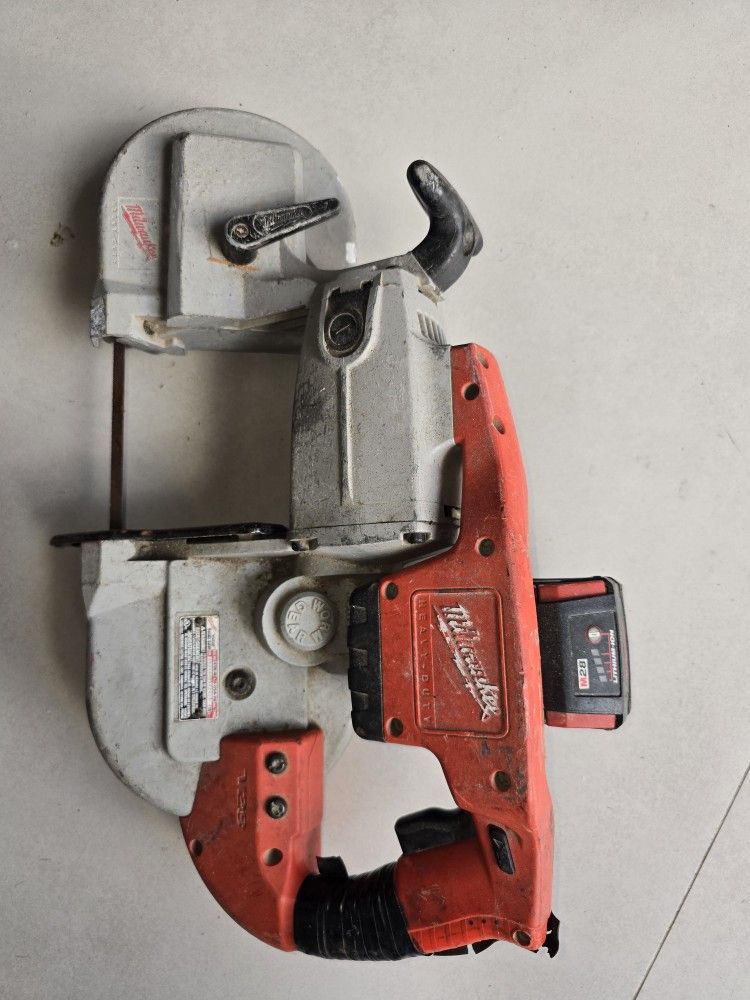 Milwaukee Cordless Bandsaw And Battery