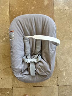 Stokke Tripp Trapp Newborn Set Attachment in Gray