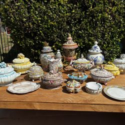 Antique Porcelain - 18 Pcs