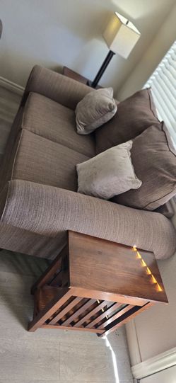 THE ENTIRE FURNITURE SET! VERY NICE!!