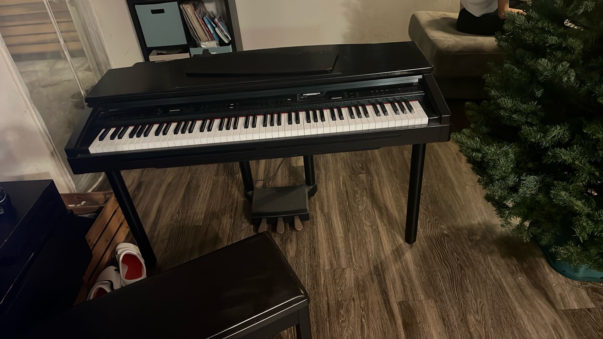 Yamaha Piano Model Clavinova CVP-75