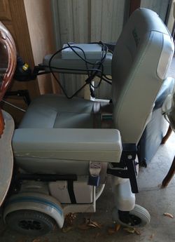 Hover Round Power Chair