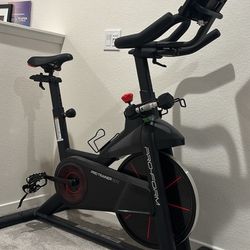 Stationary Cycling Bike