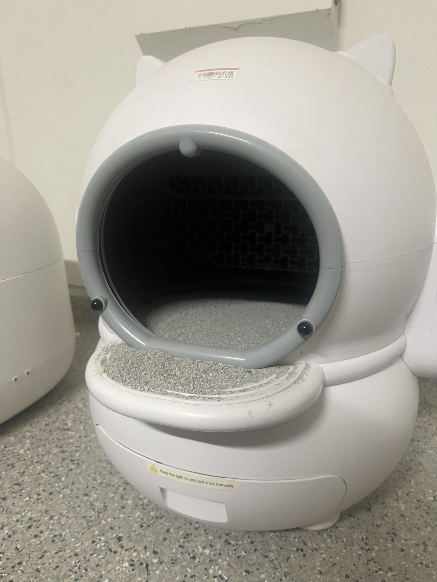 Automatic Self Cleaning Cat Litter Box