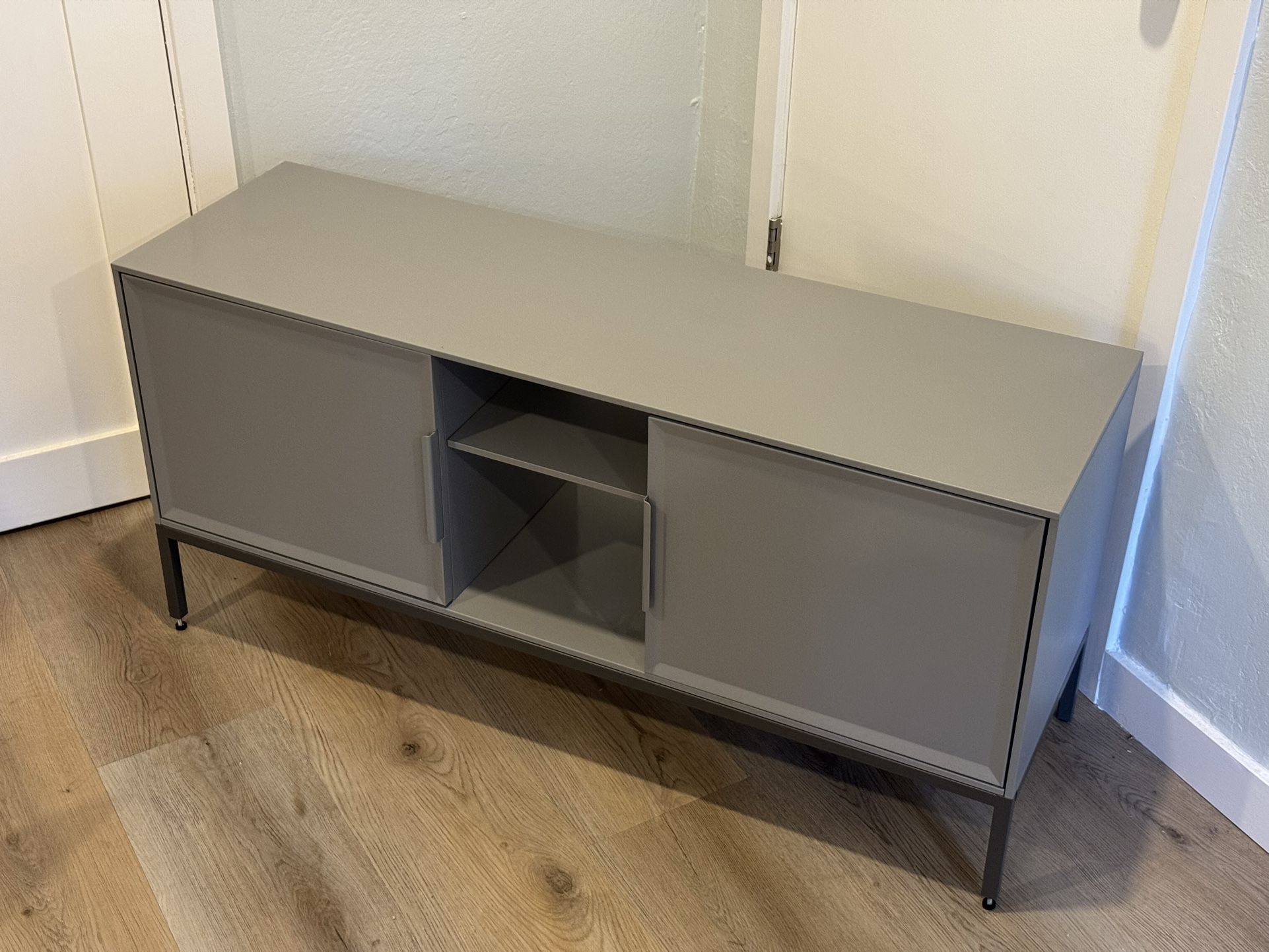 IKEA TULLSTORP TV Stand