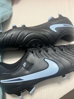 Legend 10 Academy Fg Soccer Cleat