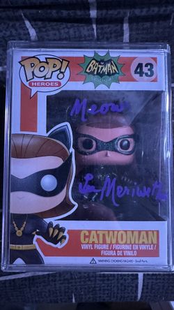 Catwoman Funko Pop #43 Signed by Lee Meriwether ā JSA Certified (Batman Classic TV Series)