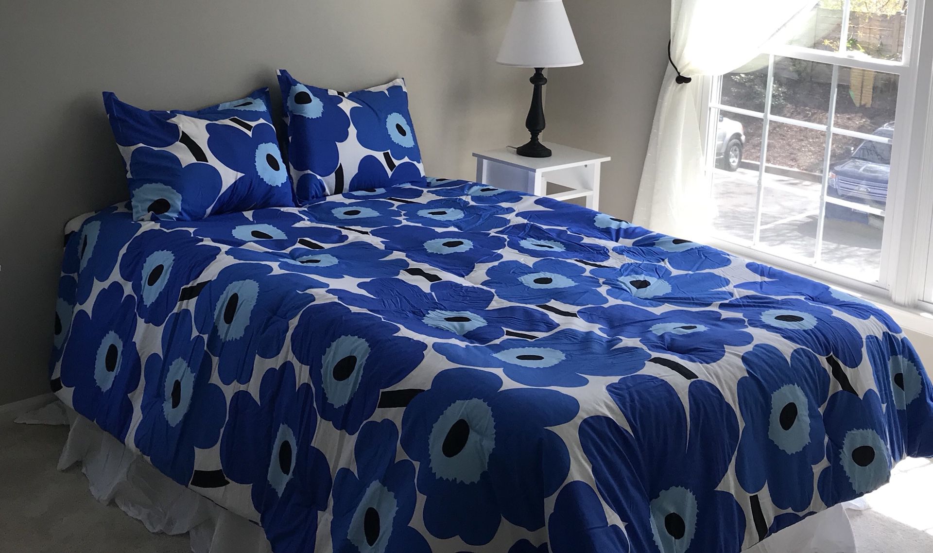 Marimekko — Queen Comforter + 2 Pillow Shams
