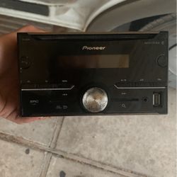 Pioneer Radio