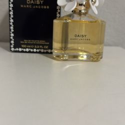 Marc Jacob’s Daisy Perfume (shipping Only)