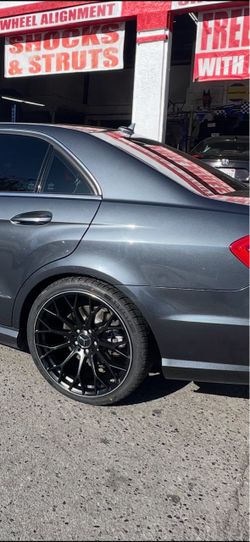 Mercedes 19” new amg styie rims tires sets
