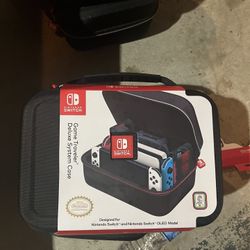 Nintendo switch Game Traveler Deluxe System Case