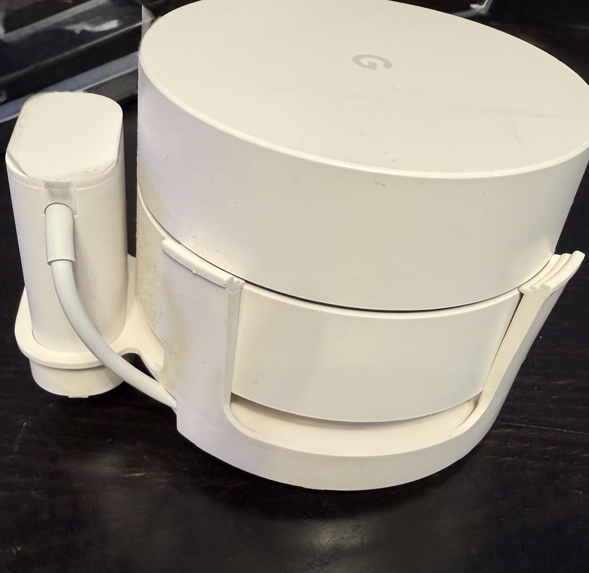 Google AC-1304 dual-band Wi-Fi 5 router