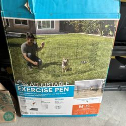 Dog Play Pen / Great Condition / Medium Sized 