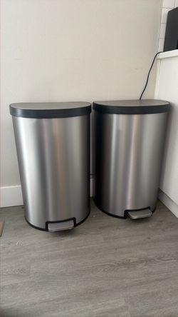 Kohler 13gal Trash can