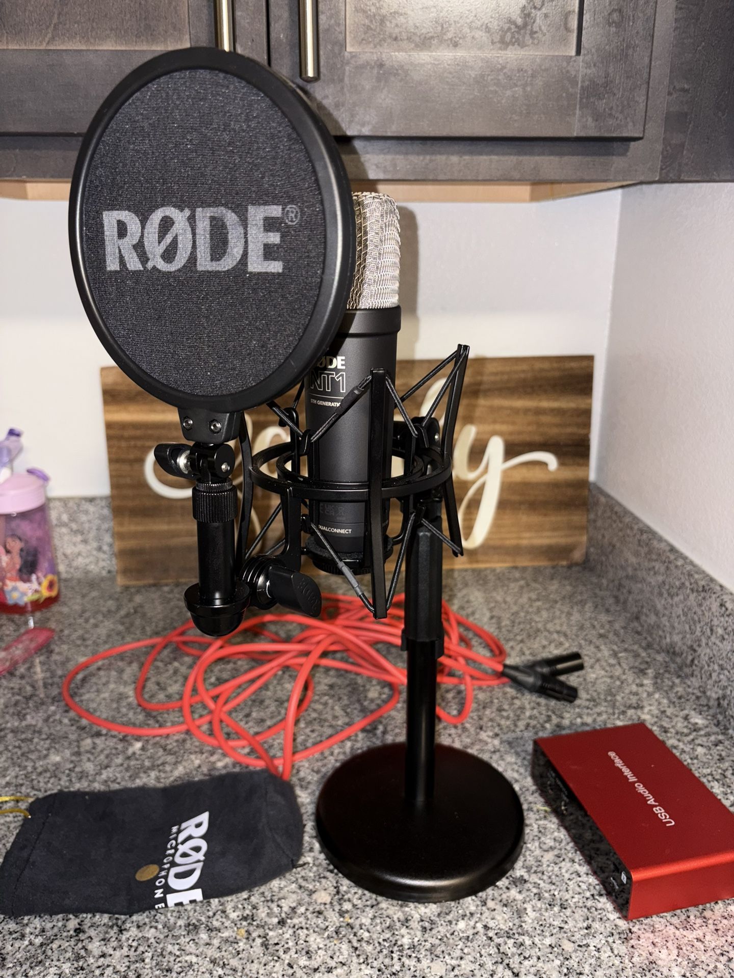 Rode Nt1 Microphone 5th Generation & Audio Interface