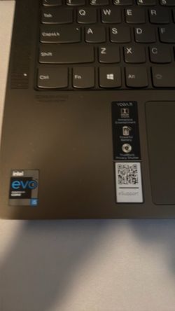 Lenovo Yoga 7i Laptop with Intel Evo i5