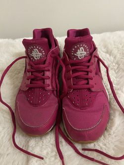 Nike Huarache Shoes size 6