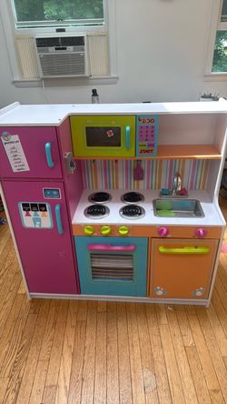 Deluxe Big and Bright Play Kitchen