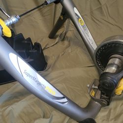 CycleOps Folding Trainer With Front Tire Stand