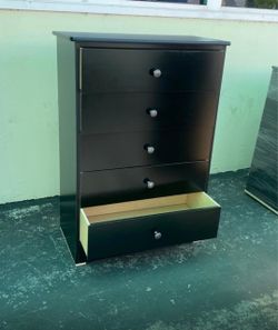 Black 5 drawer dresser