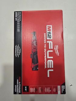 Milwaukee M12 Fuel 3/8 Ratchet Kit Battery And Charger included
