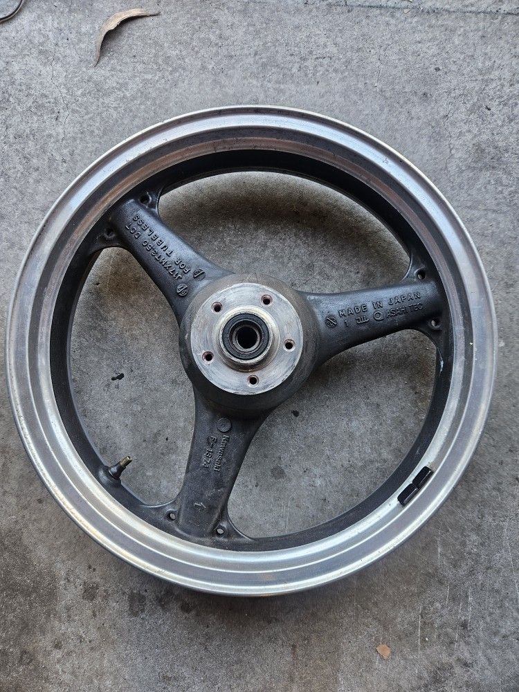 Kawasaki Ninja ZX-9R Front Rim parts
