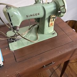 Antique Singer Sewing Machine With Cabinet