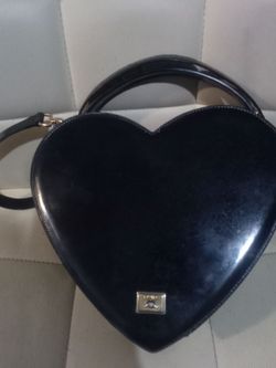 Black Patent Leather Heart-Shaped Handbag
