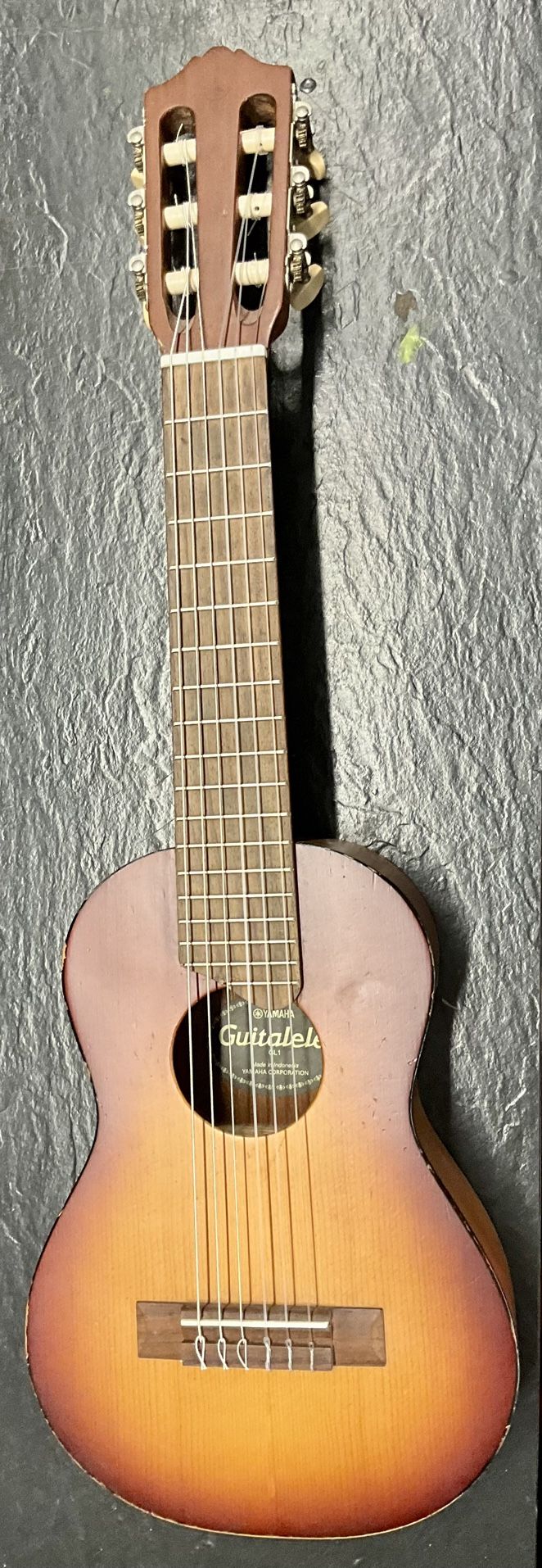 Yamaha GL-1 Sunburst 6 String Guitalele