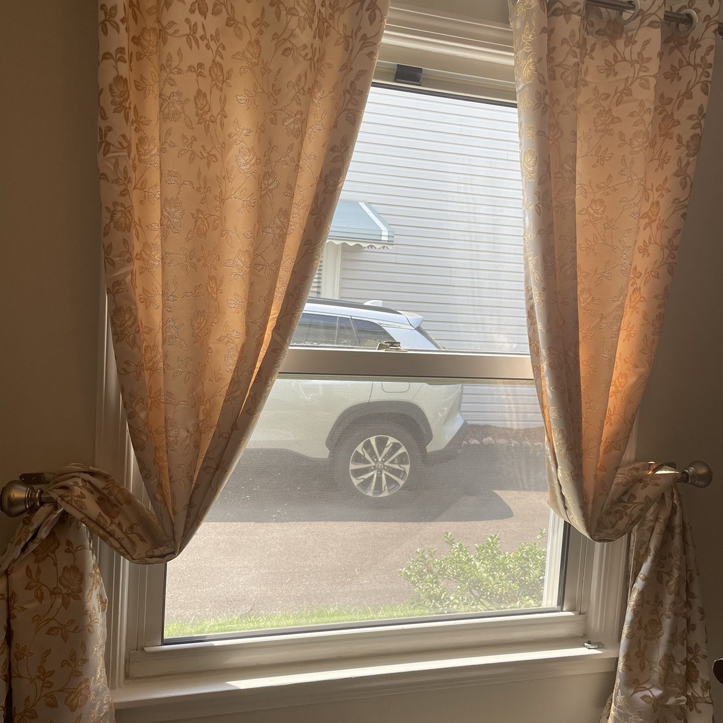 Brown Curtains for Sale in The Bronx, New York - OfferUp