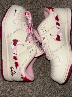 Nike Dunk Low Valentine's Day Sneakers
