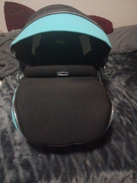 Chicco KeyFit 30 Infant Car Seat With Base