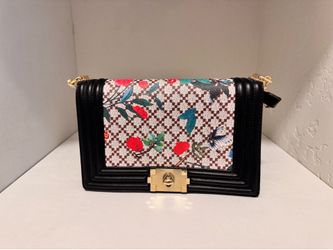 Crossbody purse