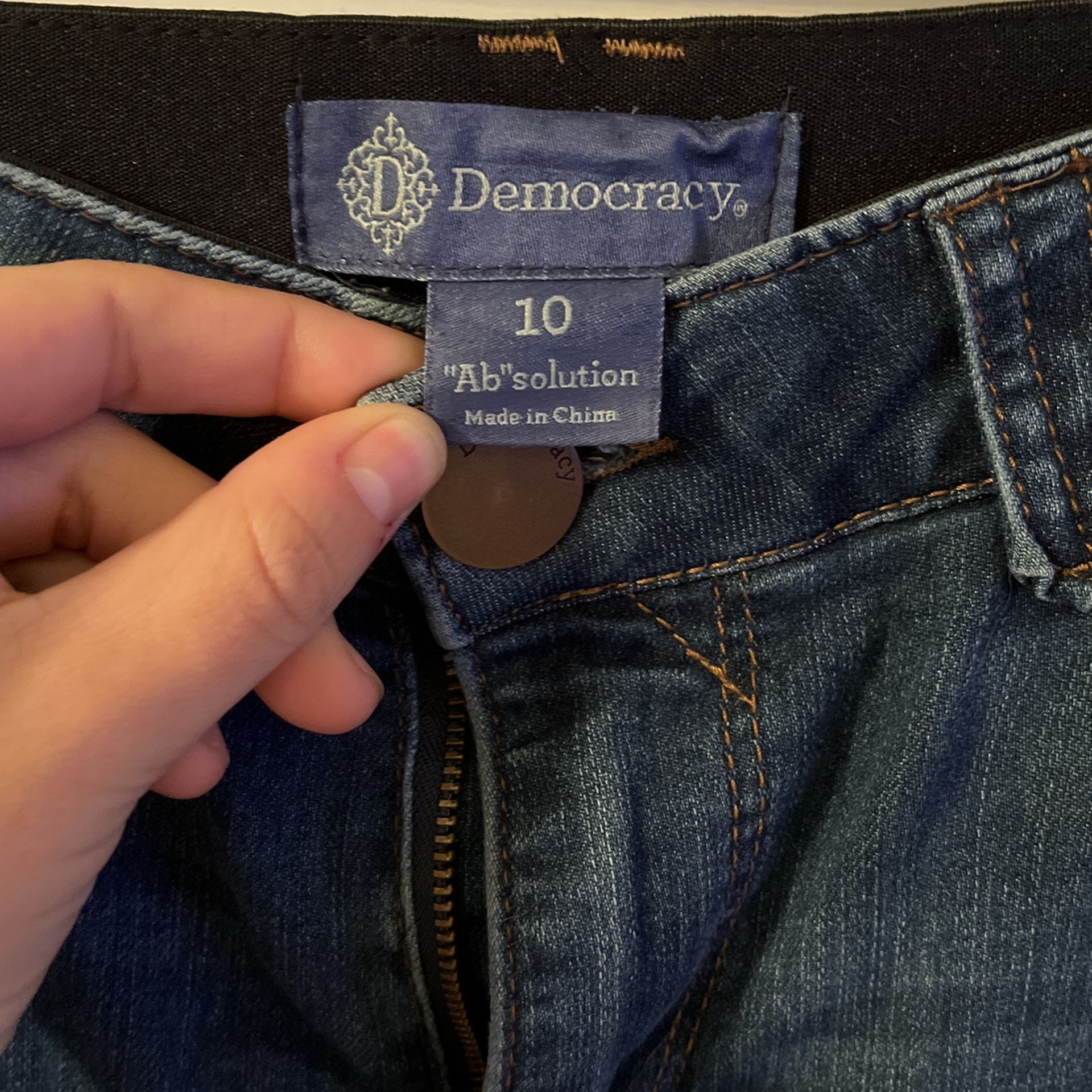 Democracy Dark Denim Straight Leg Jean Size 10