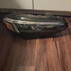 2022 / 2024 Honda Civic Headlight Right Oem 
