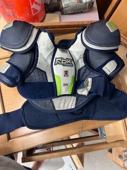 Boy youth hockey shoulder chest pads