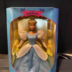 Vintage 1995 Disney Cinderella “Sparkle Eyes” Doll