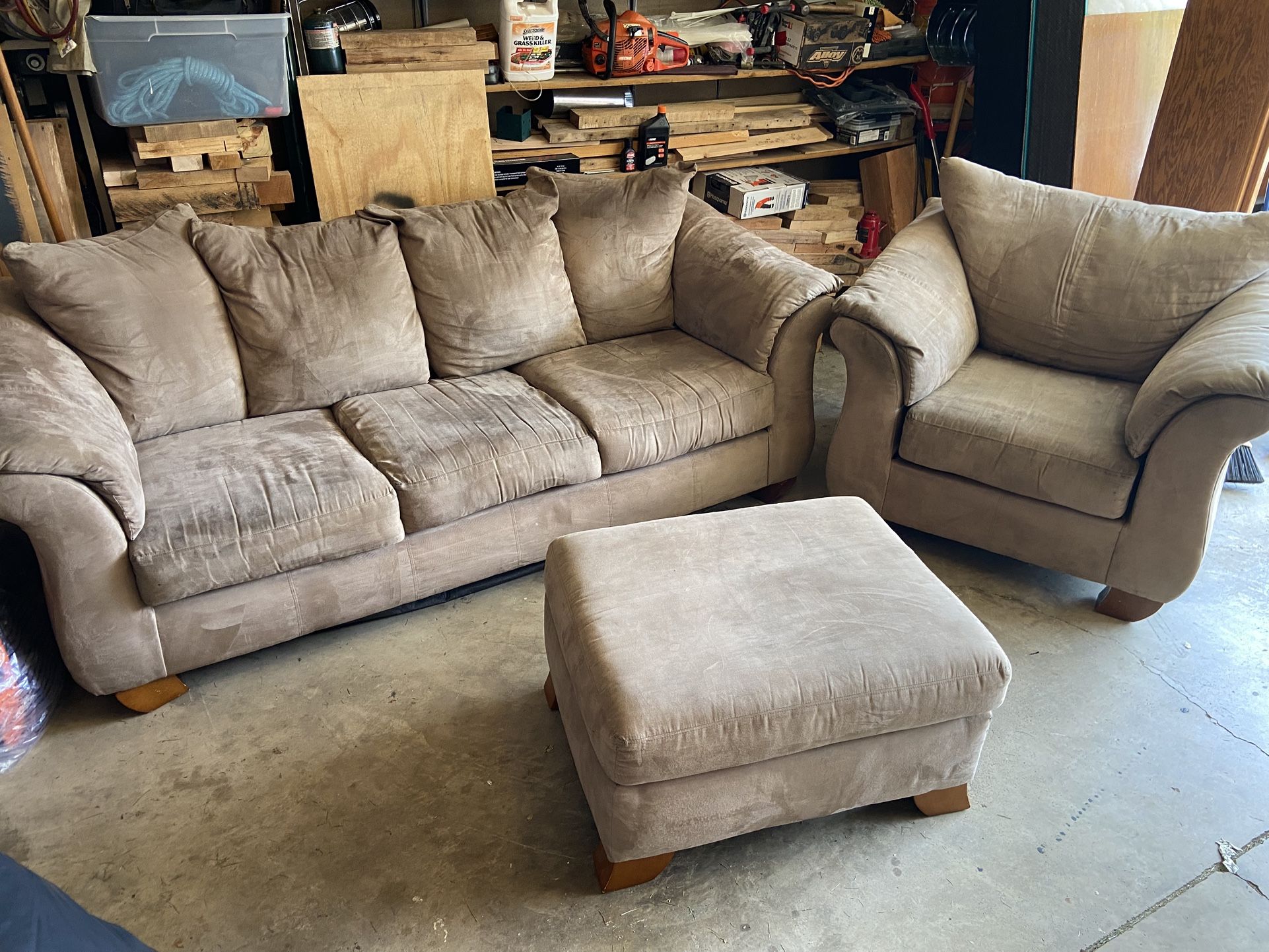 Free Couch/chair/ottoman