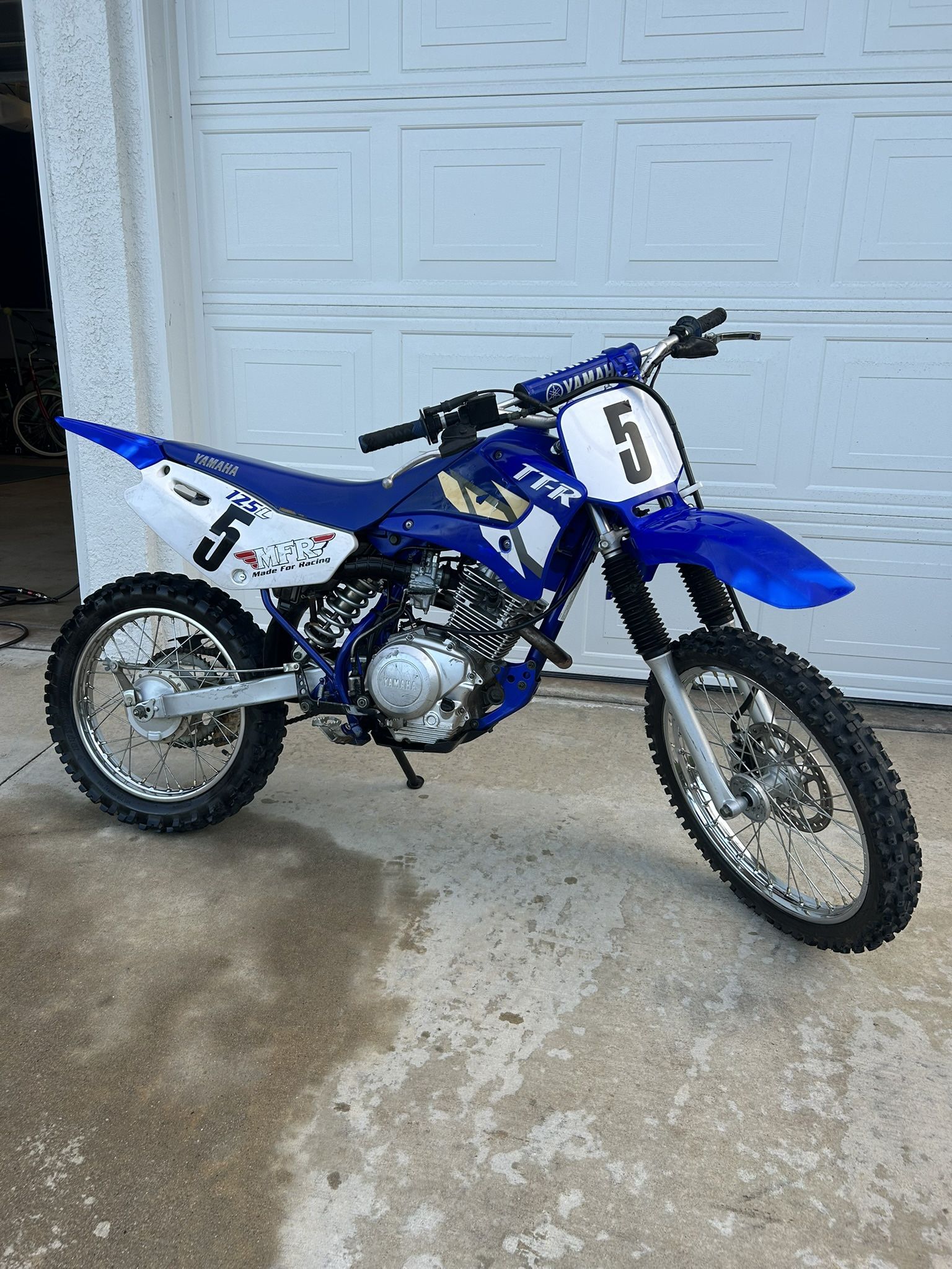 Yamaha 125 & Honda 70 dirt bikes