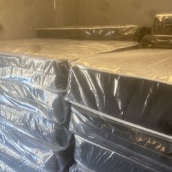 Full Regular Set New In Plastic Free Delivery In Atlanta 