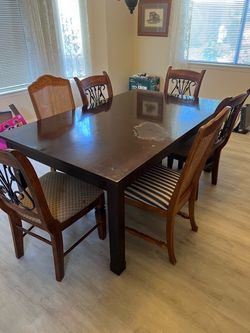 Dining room table