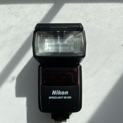 Used Nikon SB-600 Speedlight
