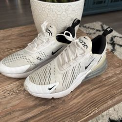 Airmax 270 Size 8 men’s/9.5 women’s