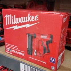 MILWAUKEE M12  23 GAUGE PIN NAILER (TOOL ONLY)