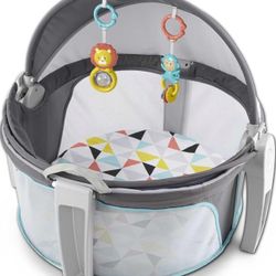 Fisher-Price Portable Bassinet On-The-Go Baby Dome, Travel Play Space with Developmental Newborn Toys & Canopy, Windmill