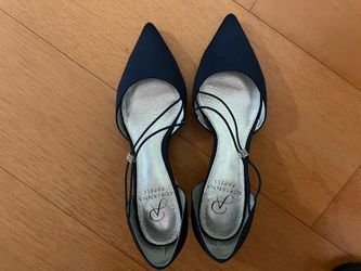 Size 5 Women’s Kitten Heel Pump