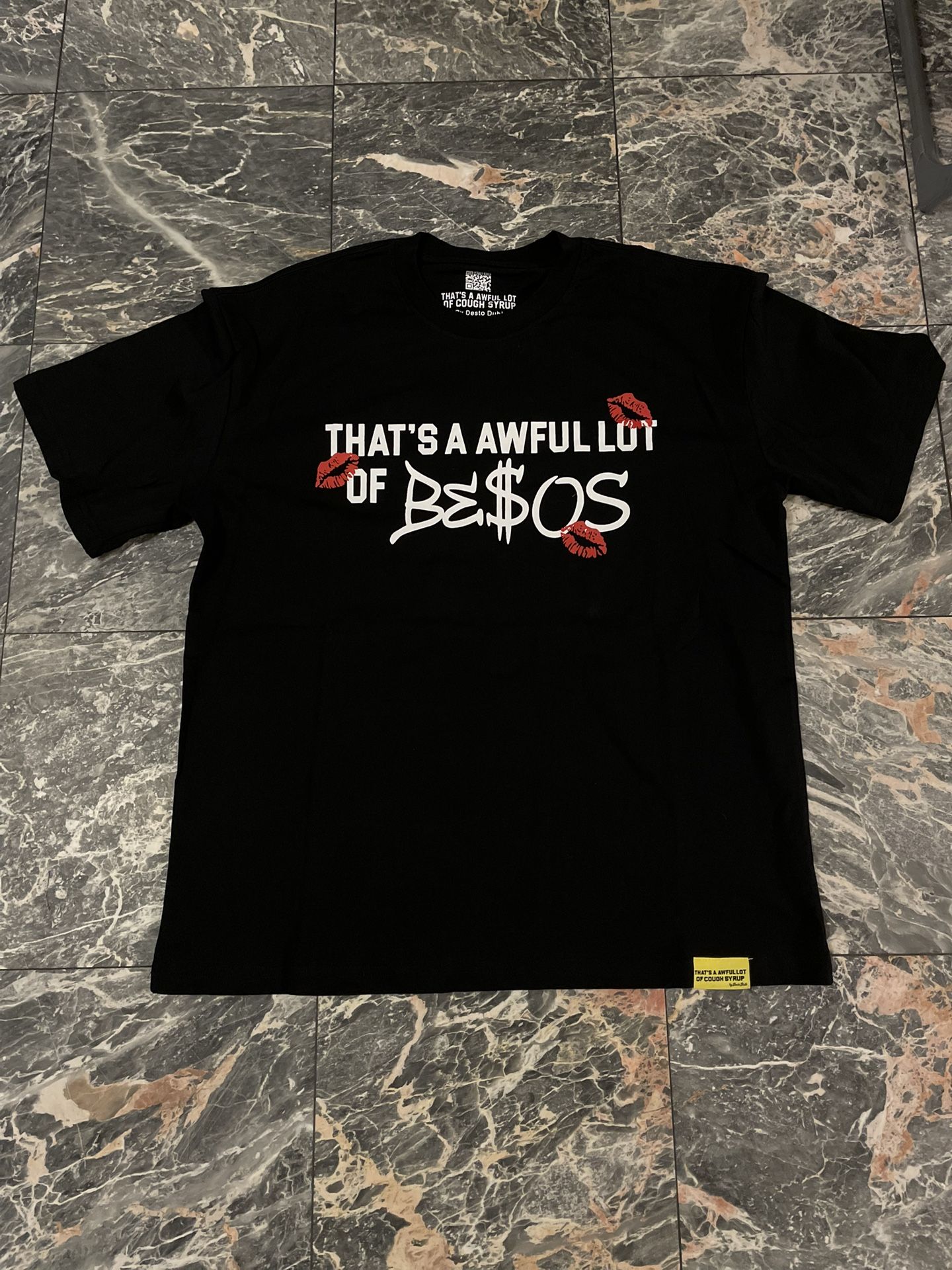 Awful Lot Of Besos Size M
